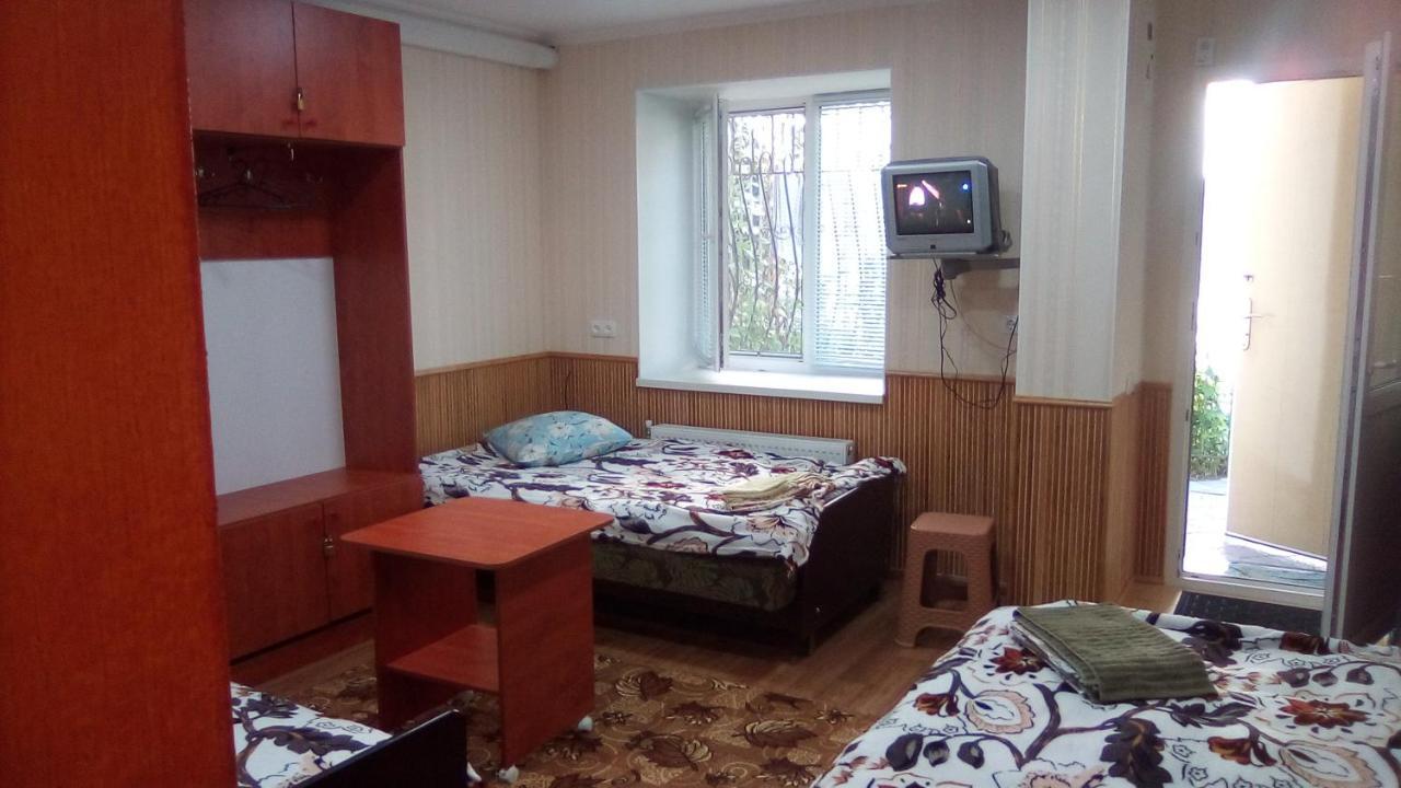 1-Я Слободская, 17А, Угол Проспекта Центрального, 3 Дивана, Wi-Fi, Отдельный Вход. Nikolayev Exterior foto