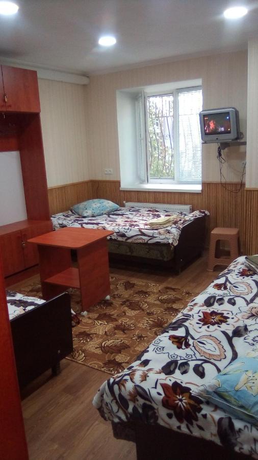 1-Я Слободская, 17А, Угол Проспекта Центрального, 3 Дивана, Wi-Fi, Отдельный Вход. Nikolayev Exterior foto
