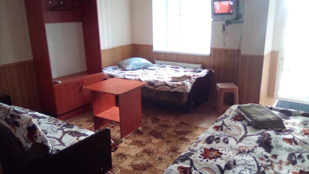 1-Я Слободская, 17А, Угол Проспекта Центрального, 3 Дивана, Wi-Fi, Отдельный Вход. Nikolayev Exterior foto