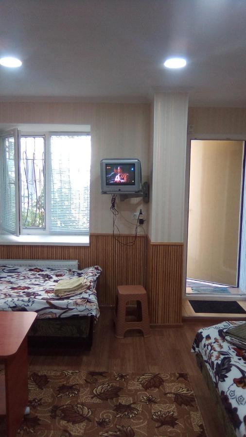 1-Я Слободская, 17А, Угол Проспекта Центрального, 3 Дивана, Wi-Fi, Отдельный Вход. Nikolayev Exterior foto
